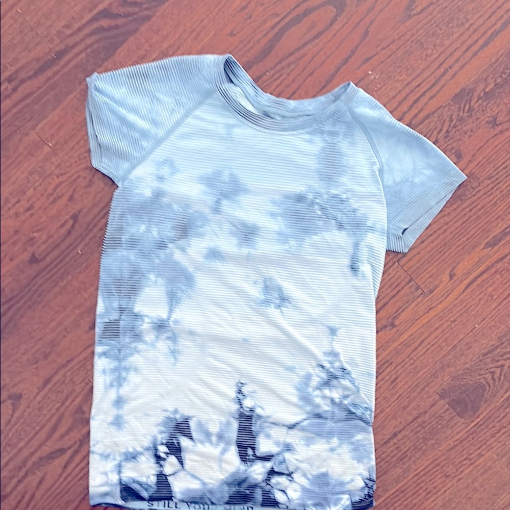Lululemon swiftly tee